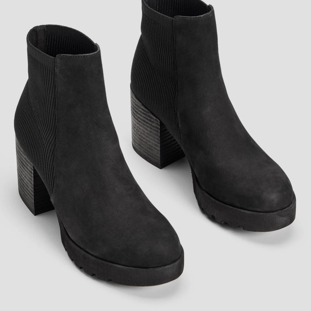 Black Ankle Boots with Chunky Heel and Slip-On Design. Eileen fisher